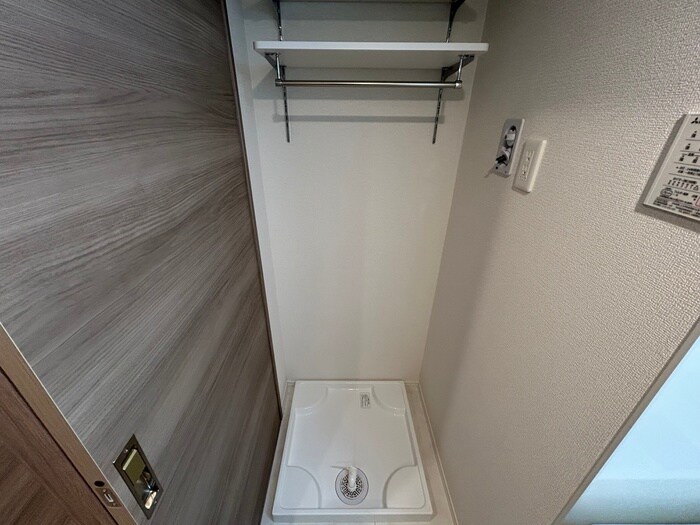 物件内観写真17　(洗濯機置場)