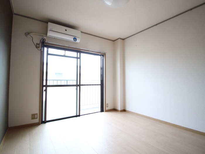 物件内観写真18　(居室)