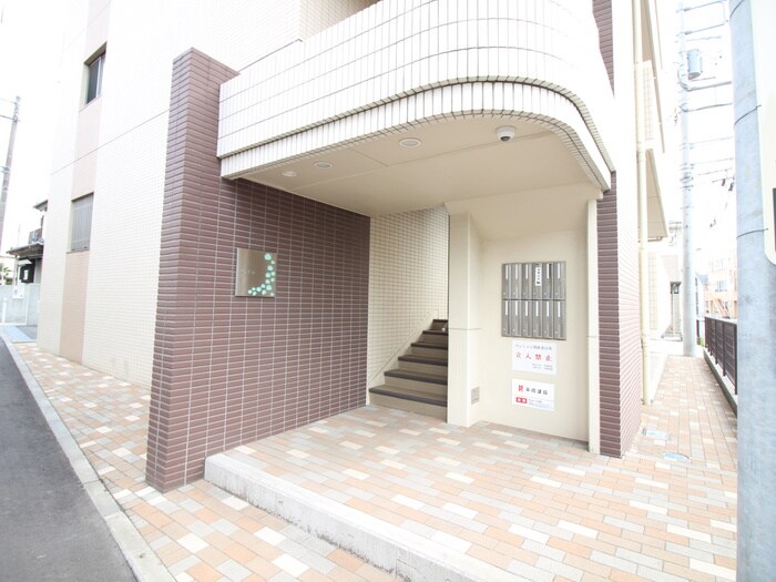 物件外観写真5　(エントランス部分)