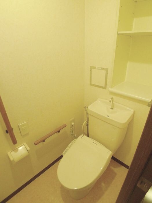 物件内観写真14　(トイレ)