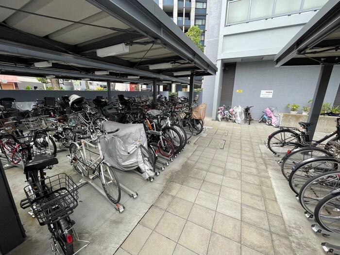 物件外観写真6　(駐輪場)