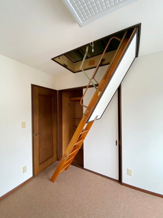 物件内観写真10　(収納)