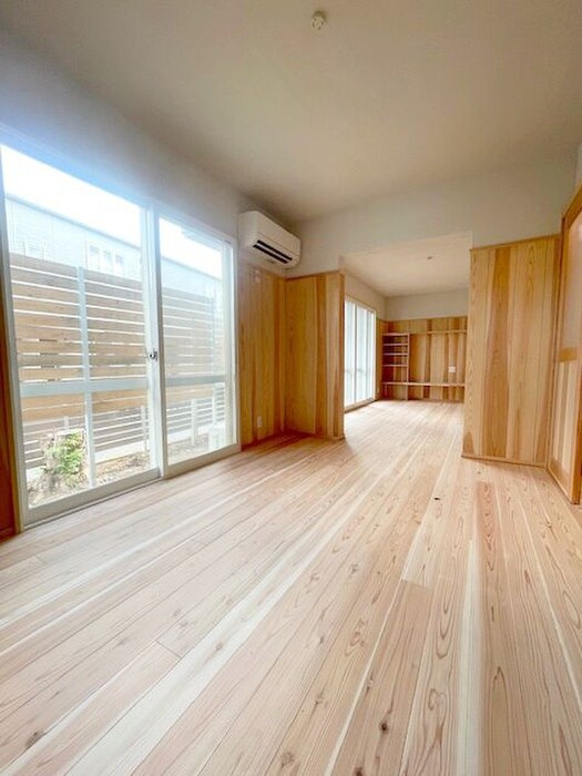 物件内観写真9　(居室)