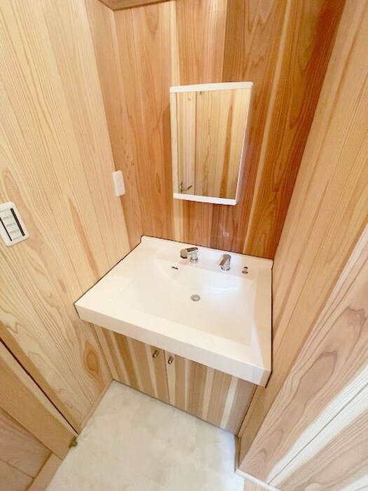 物件内観写真13　(洗面)