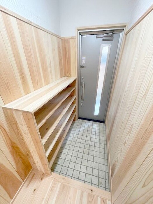 物件内観写真21　(玄関)