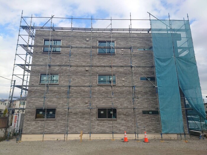 物件外観写真4　(建築中)