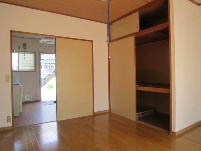 物件内観写真8　(居室)