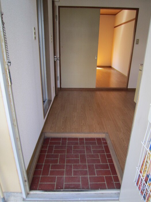 物件内観写真15　(玄関)