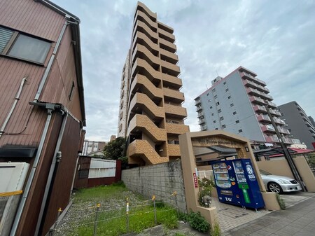 ﾗｲｵﾝｽﾞﾏﾝｼｮﾝ新子安第2(804)外観写真