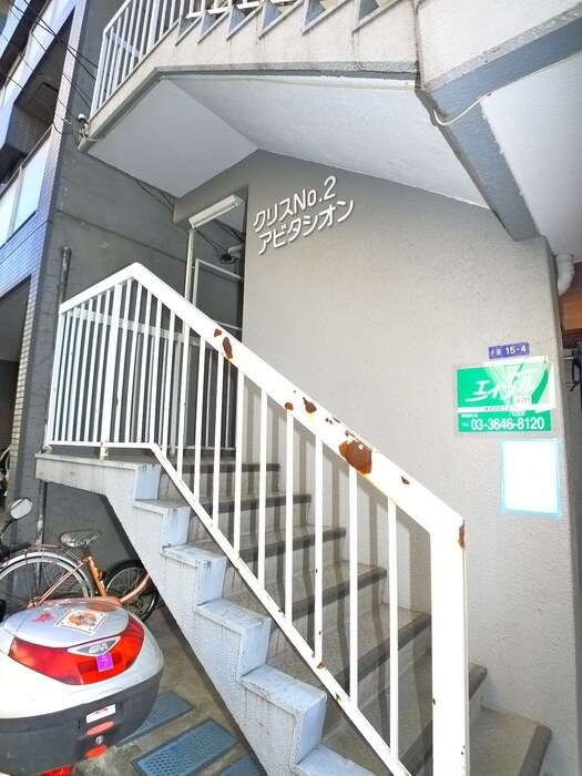 物件外観写真6　(エントランス部分)