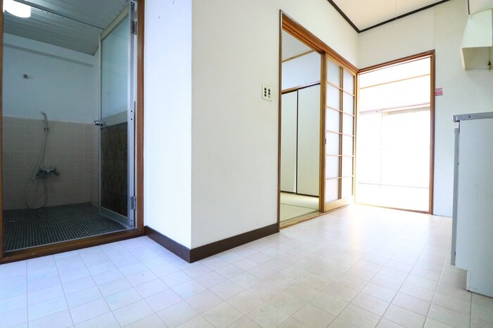 物件内観写真14　(洗濯機置場)