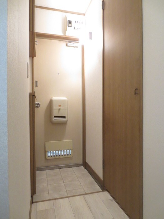 物件内観写真14　(玄関)
