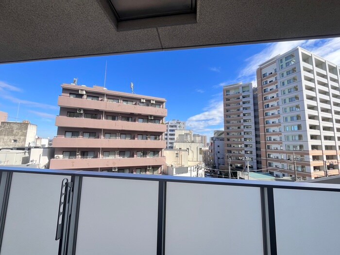 物件内観写真16　(室内からの展望)