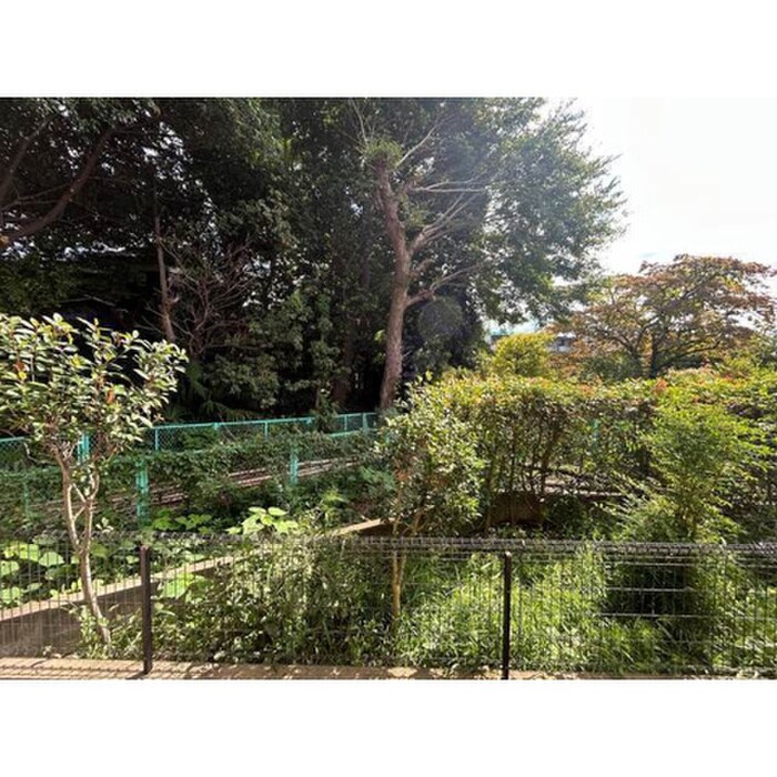 物件内観写真19　(室内からの展望)