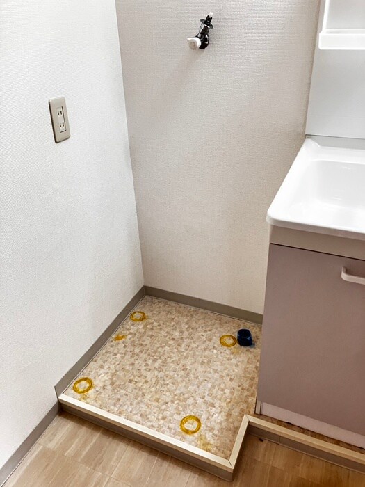 物件内観写真13　(洗濯機置場)