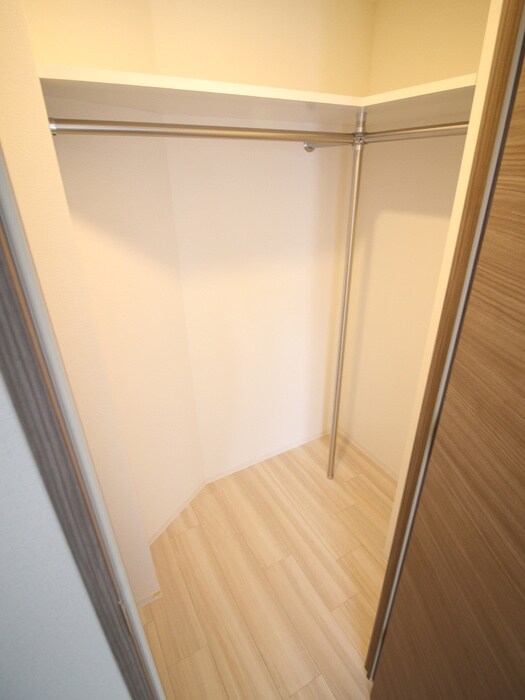 物件内観写真10　(収納)