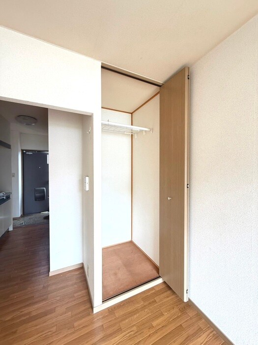 物件内観写真10　(収納)