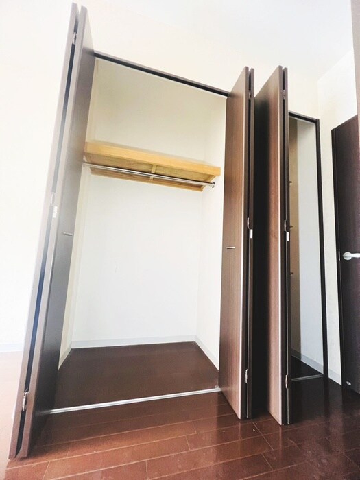 物件内観写真10　(収納)