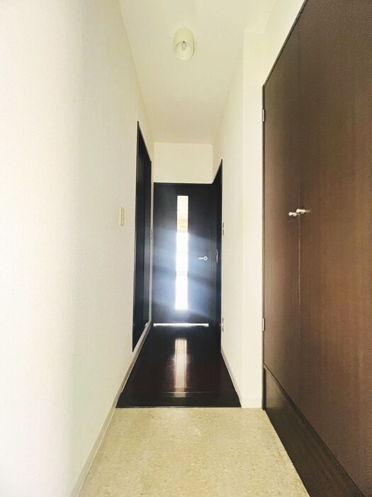 物件内観写真19　(廊下)