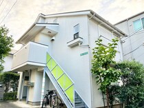 ＧＲＥＥＮ　ＳＴＥＰＳの外観写真