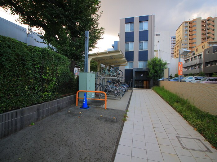 物件外観写真3　(駐輪場)