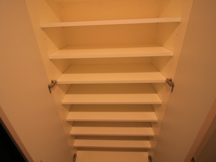 物件内観写真18　(靴箱)