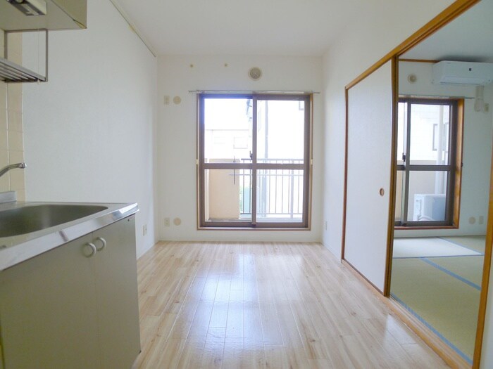 物件内観写真7　(居室)