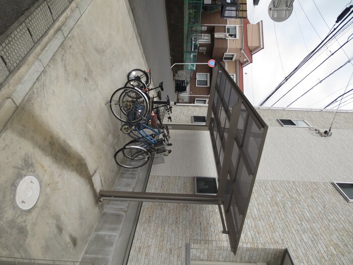 物件外観写真6　(駐輪場)