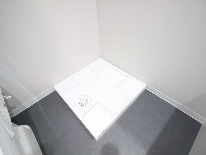 物件内観写真13　(洗濯機置場)