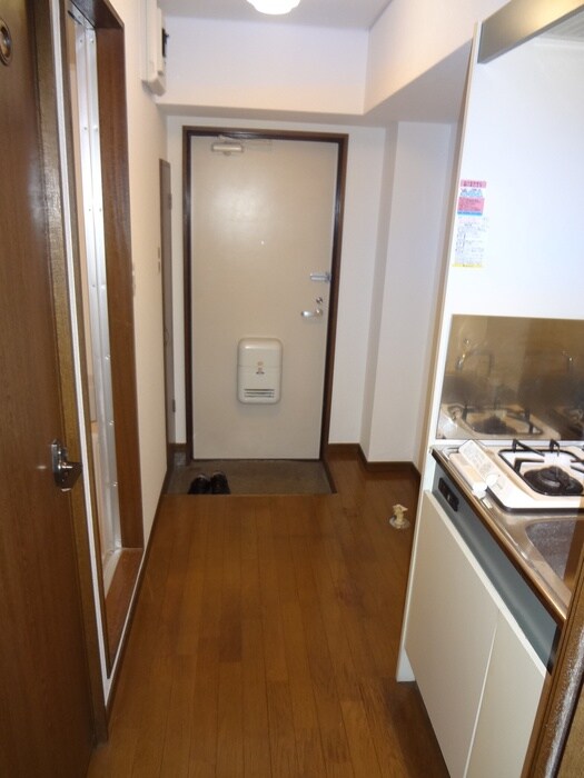 物件内観写真5　(廊下)