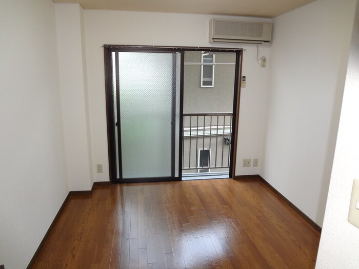 物件内観写真11　(居室)