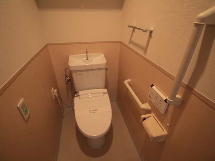 物件内観写真11　(トイレ)