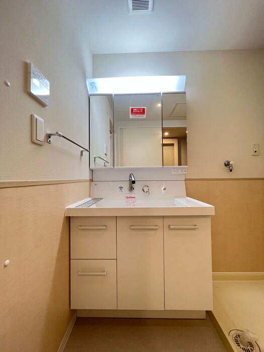 物件内観写真12　(洗面)