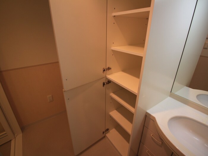 物件内観写真15　(収納)