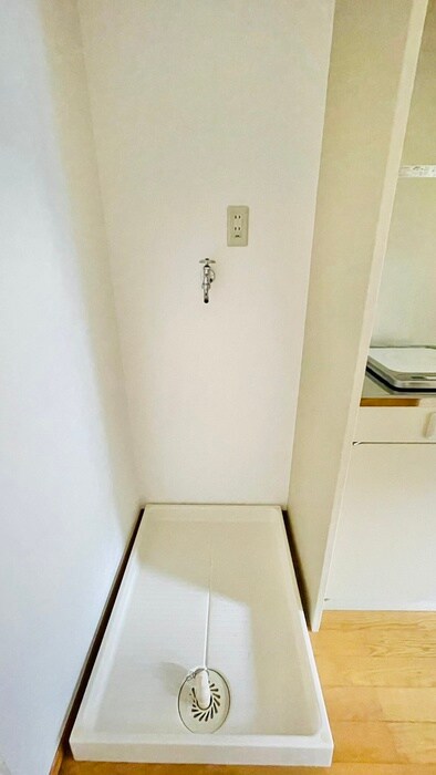 物件内観写真15　(洗濯機置場)