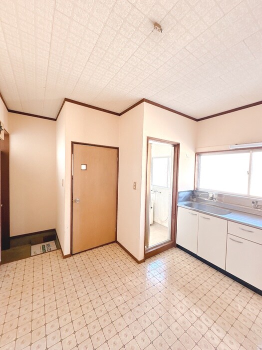 物件内観写真15　(廊下)