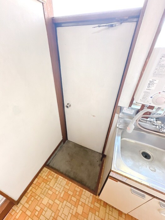 物件内観写真17　(玄関)