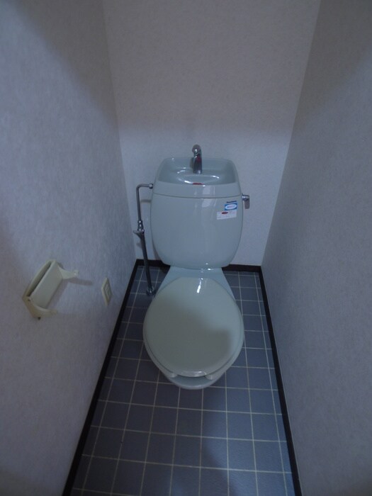 物件内観写真8　(トイレ)