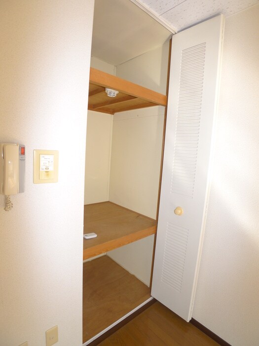 物件内観写真11　(収納)
