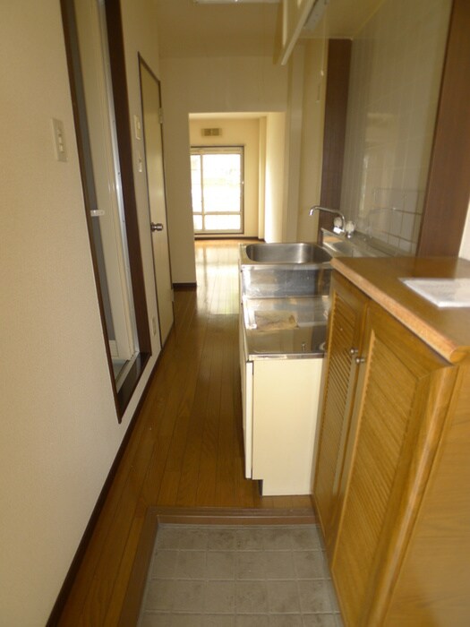 物件内観写真11　(廊下)