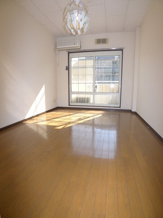 物件内観写真13　(居室)