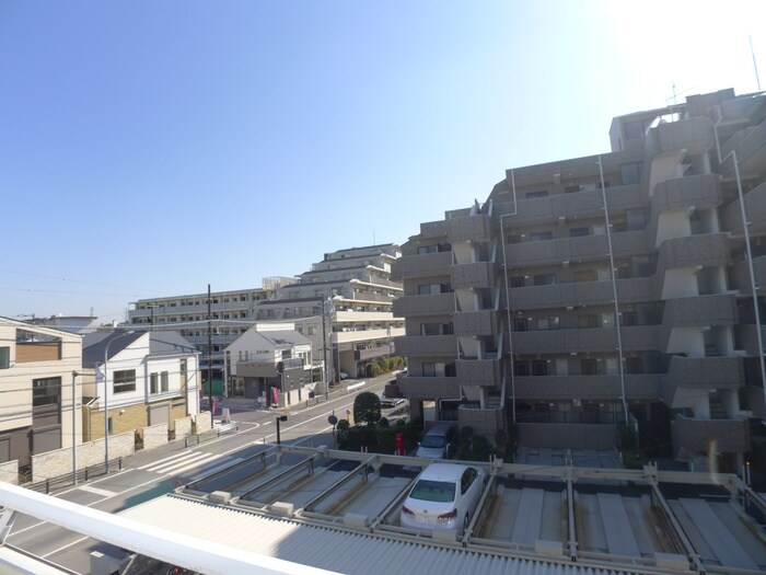 物件内観写真14　(室内からの展望)