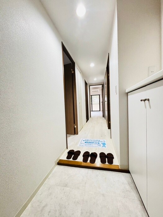 物件内観写真10　(玄関)
