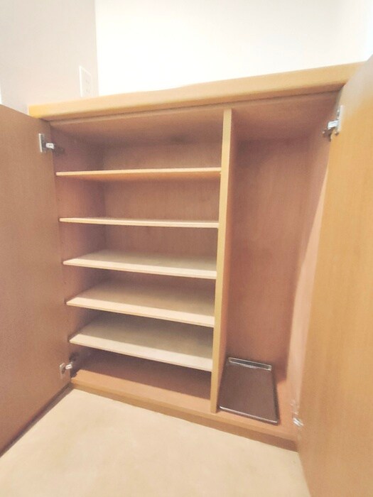 物件内観写真11　(靴箱)