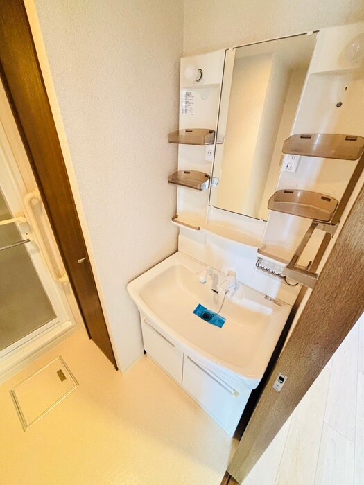 物件内観写真12　(洗面)