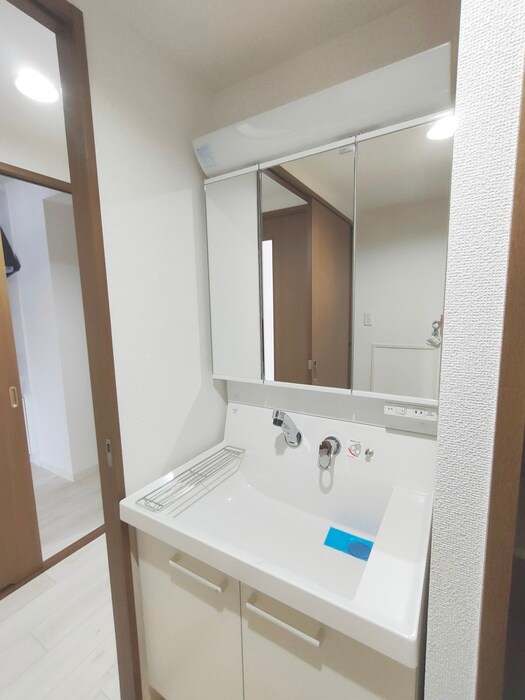 物件内観写真12　(洗面)