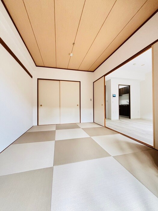 物件内観写真13　(居室)