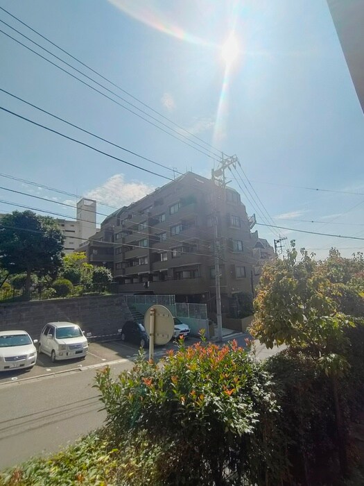 物件内観写真20　(室内からの展望)