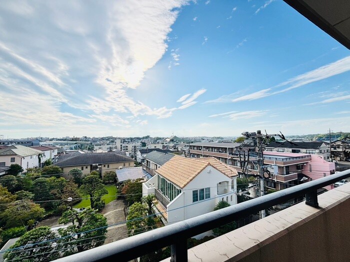 物件内観写真22　(室内からの展望)