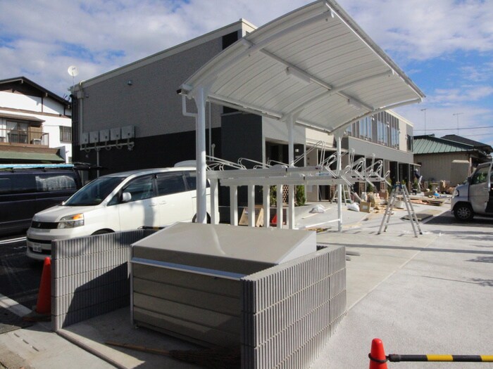 物件外観写真4　(駐輪場)